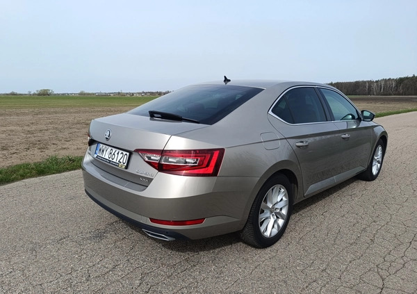 Skoda Superb cena 79900 przebieg: 200234, rok produkcji 2017 z Wyszków małe 154
